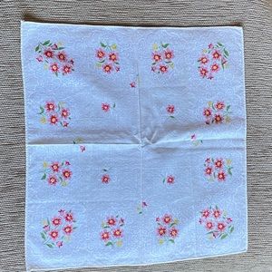 5/$20⭐️ vintage handkerchief
